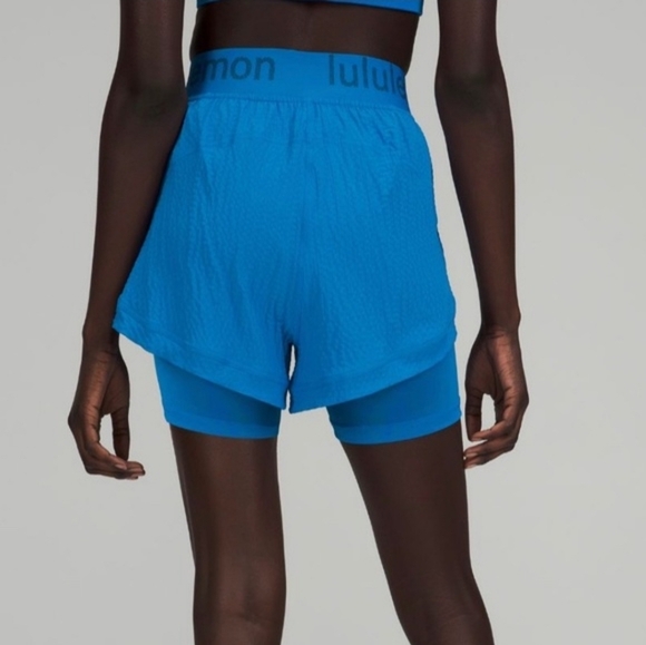 Lululemon Logo Waistband HR Train Short Size 6 - Picture 2 of 7